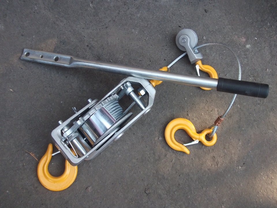 Как пользоваться ручной лебедкой: практическое руководство по выбору и применению Как пользоваться ручной лебедкой: практическое руководство по выбору и применению