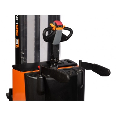 Штабелер электрический самоходный с платформой 2 т - 4,5 м Вилы: 1150 , АКБ Свинцово - кислотная, CL2045W SIBLINE